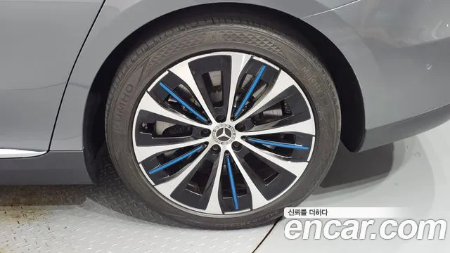 Mercedes-Benz EQE 2022 thumb 7