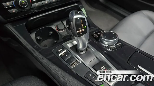 BMW 5 серии 2016 thumb 9