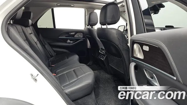 Mercedes-Benz E-Класс 2023 thumb 10