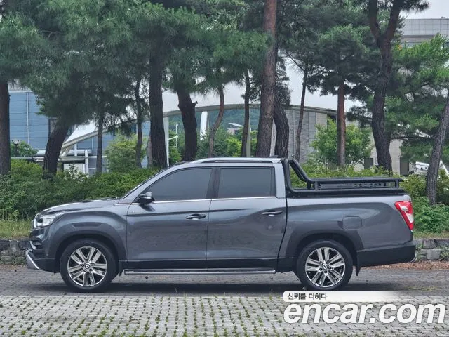 KGM Rexton 2019 thumb 11