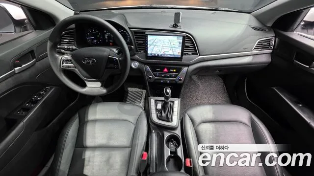 Hyundai Avante 2017 thumb 9