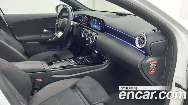 Mercedes-Benz A-Class 2025 thumb 9