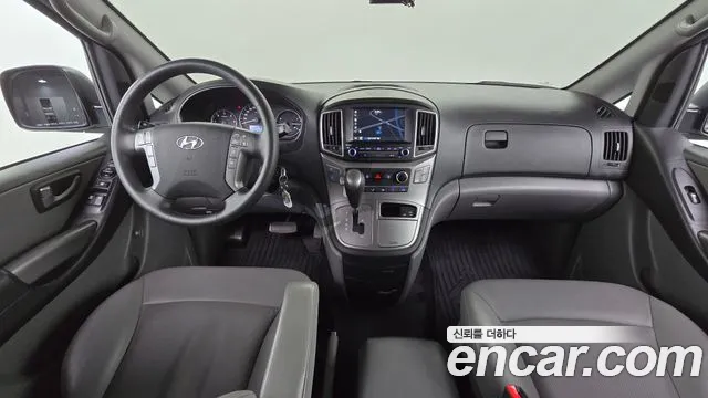 Hyundai Staria 2019 thumb 3