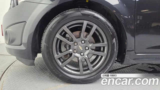 Chevrolet Aveo 2015 thumb 9