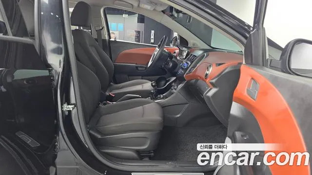 Chevrolet Aveo 2015 thumb 12
