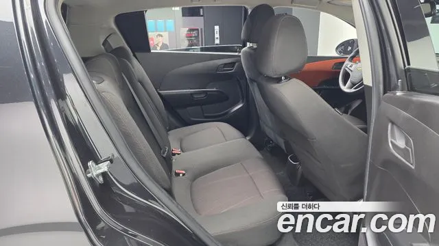 Chevrolet Aveo 2015 thumb 4
