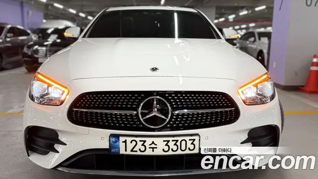 Mercedes-Benz E-Class 2022 thumb 11