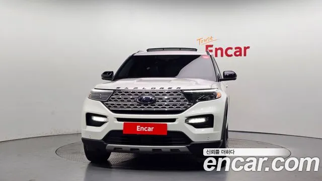 Ford Explorer 2023 thumb 2