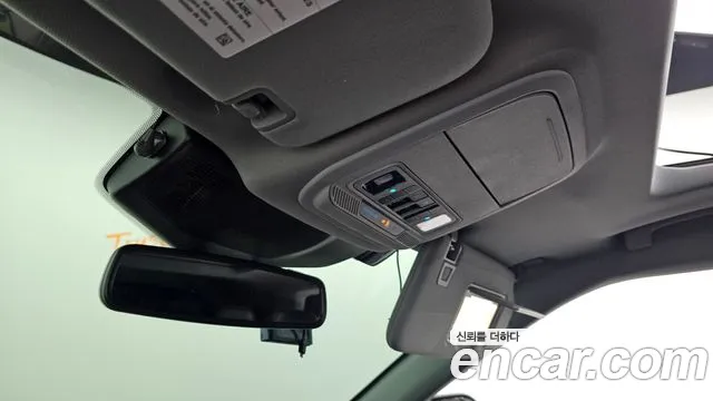 Ford Explorer 2023 thumb 9