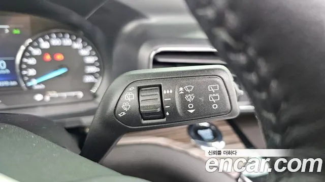 Ford Explorer 2023 thumb 10