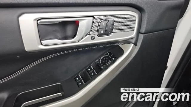 Ford Explorer 2023 thumb 6