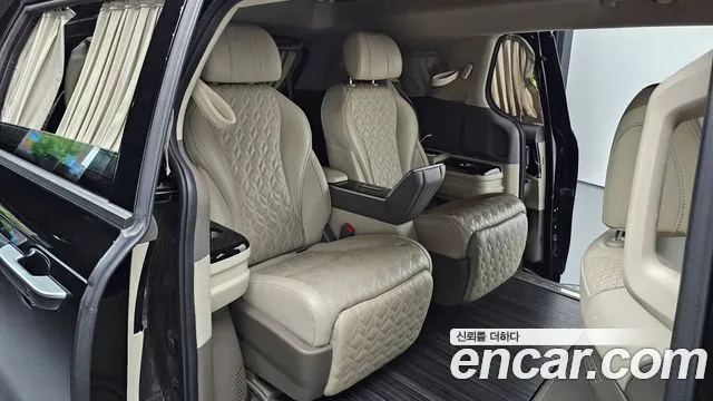 Kia Carnival 2021 thumb 10