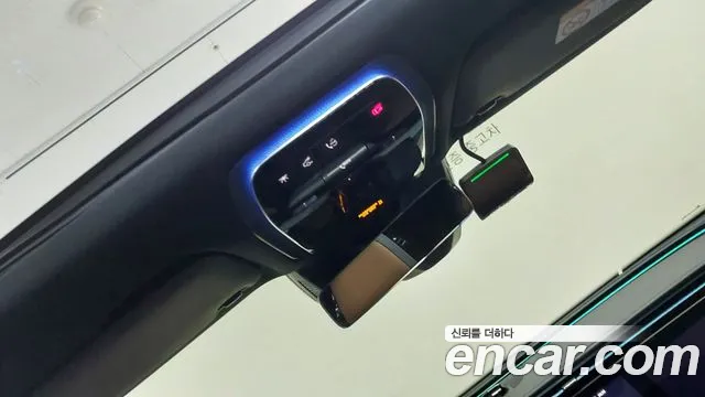 Mercedes-Benz E-Class 2025 thumb 7