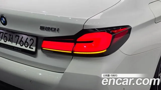 BMW 5 серии 2021 thumb 11