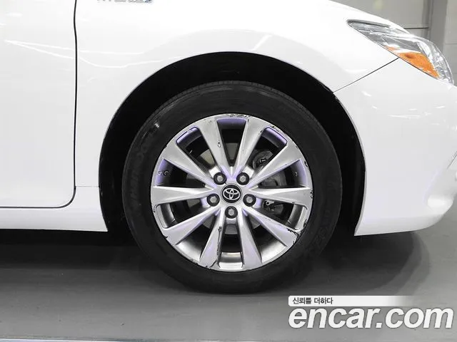 Toyota Camry 2017 thumb 12