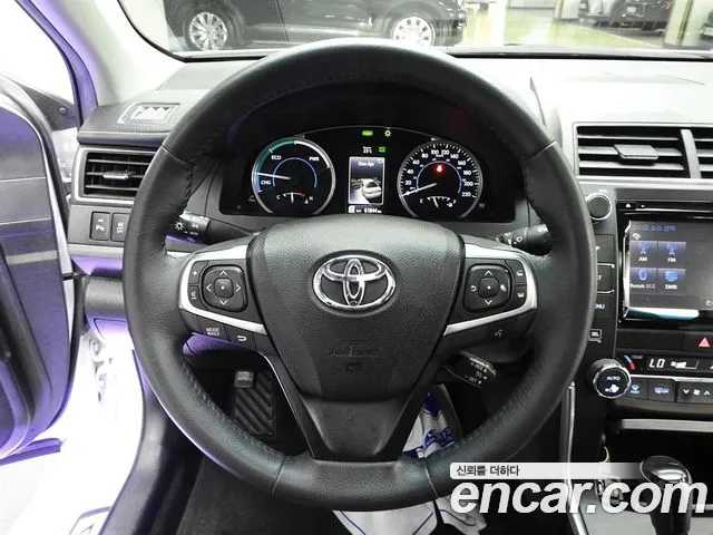 Toyota Camry 2017 thumb 9
