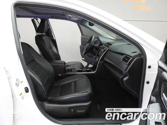 Toyota Camry 2017 thumb 11