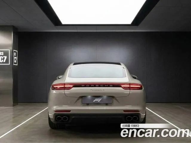 Porsche Panamera 2024 thumb 9