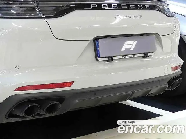 Porsche Panamera 2024 thumb 3