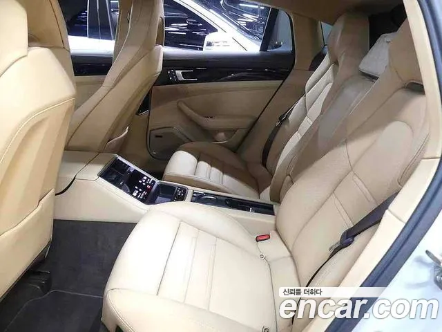 Porsche Panamera 2024 thumb 4