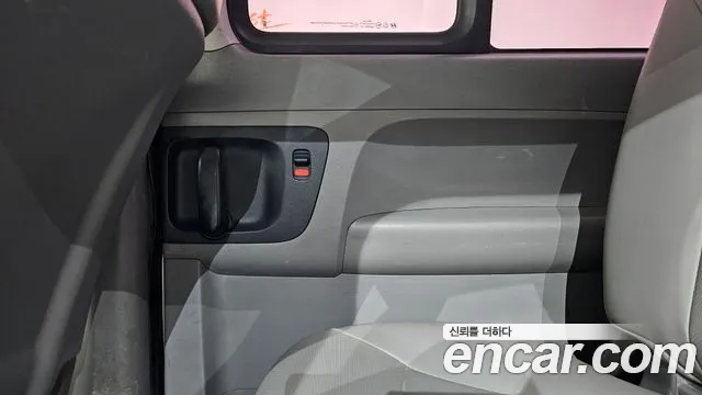 Hyundai Staria 2014 thumb 8
