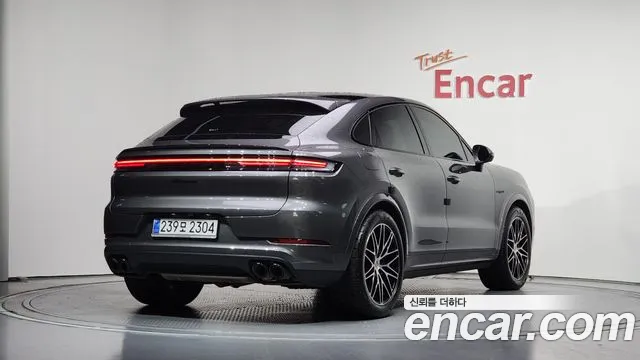 Porsche Cayenne 2025 thumb 12