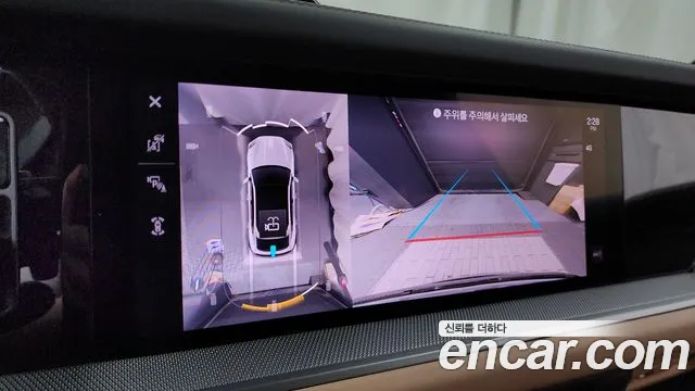 Porsche Cayenne 2025 thumb 4