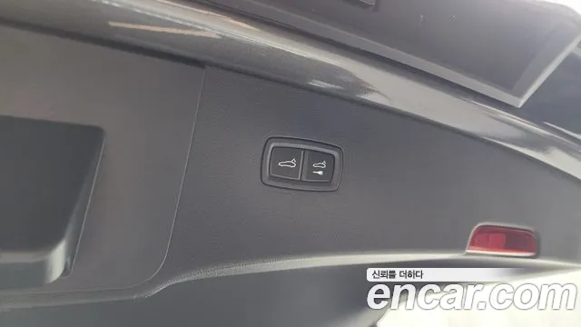Porsche Cayenne 2025 thumb 9