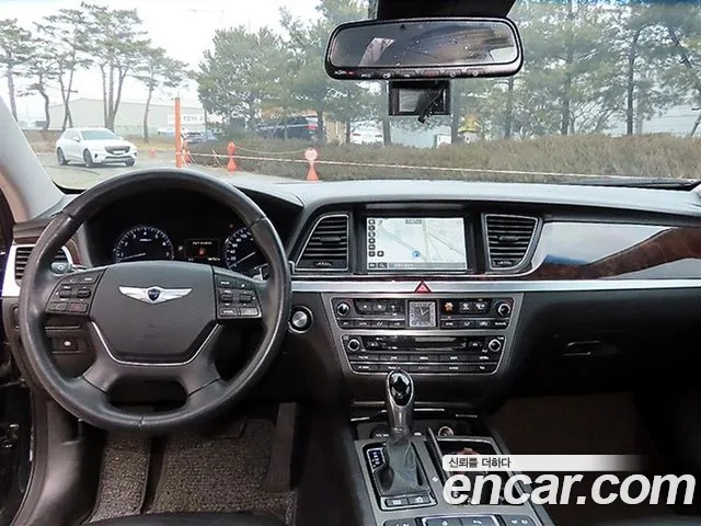 Hyundai Genesis 2015 thumb 9