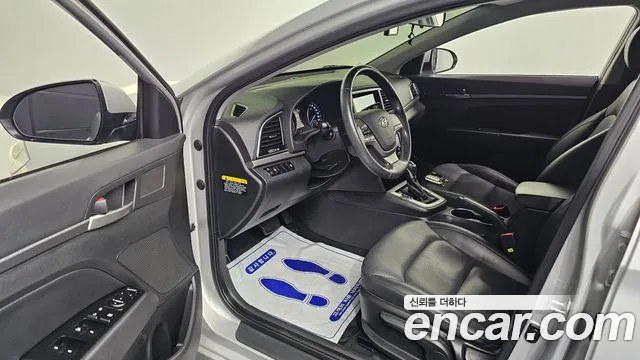Hyundai Avante 2015 thumb 10