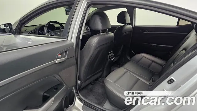 Hyundai Avante 2015 thumb 11