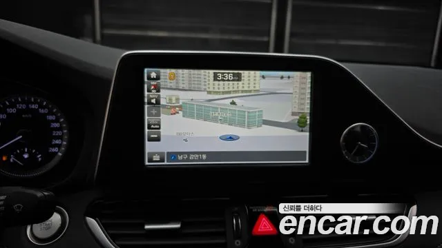 Hyundai Grandeur 2017 thumb 12