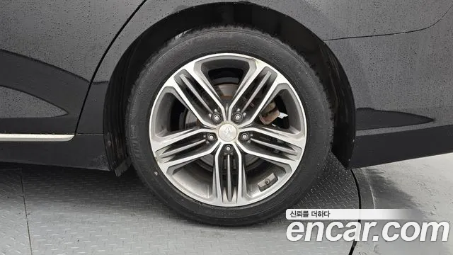 Hyundai Grandeur 2017 thumb 3