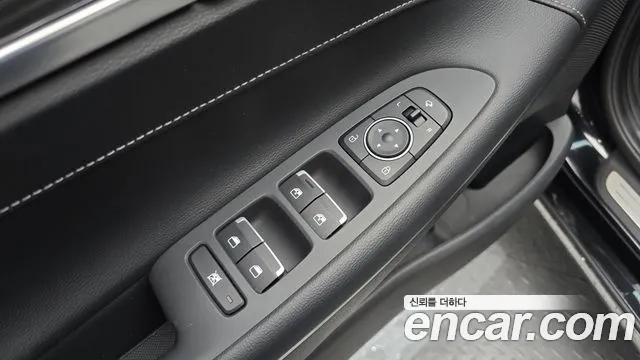 Hyundai Grandeur 2017 thumb 10