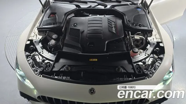 Mercedes-Benz AMG GT 2023 thumb 3