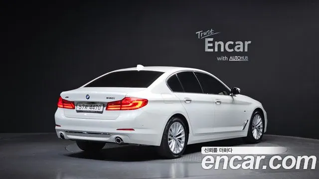 BMW 5 серии 2018 thumb 11