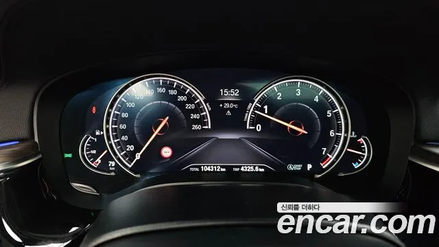 BMW 5 серии 2018 thumb 2
