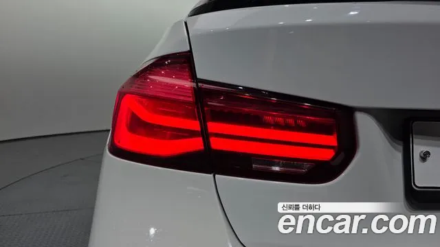 BMW 3 серии 2018 thumb 10