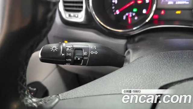 Kia Carnival 2017 thumb 4