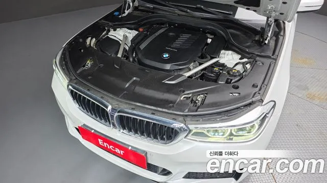 BMW 6 серии Gran Turismo 2020 thumb 7
