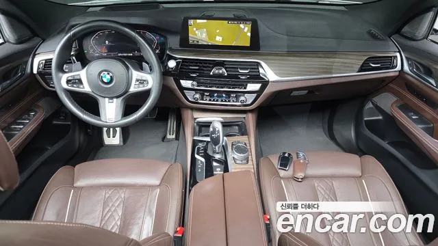 BMW 6 серии Gran Turismo 2020 thumb 8