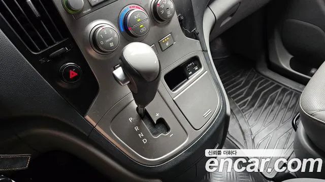 Hyundai Staria 2013 thumb 3