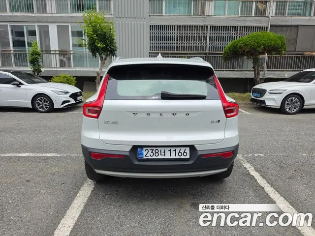 Volvo XC40 2021 thumb 10