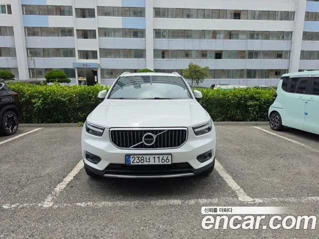 Volvo XC40 2021 thumb 8