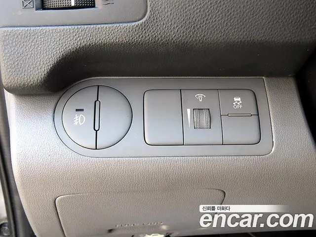 Hyundai Staria 2015 thumb 4
