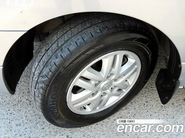 Hyundai Staria 2015 thumb 9