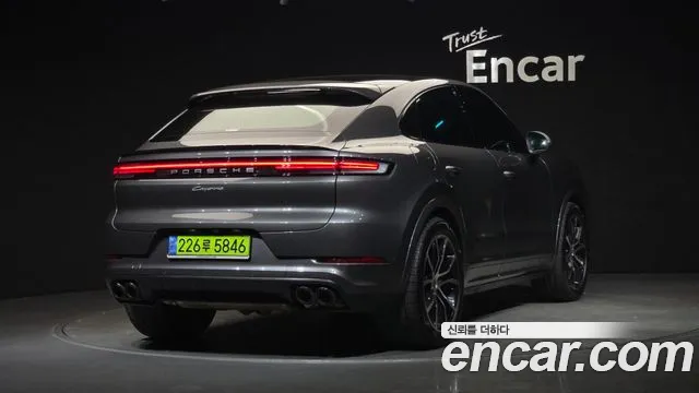 Porsche Cayenne 2024 thumb 4