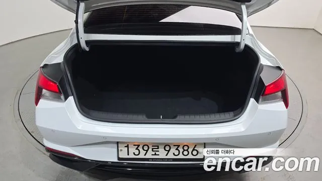 Hyundai Elantra 2020 thumb 6