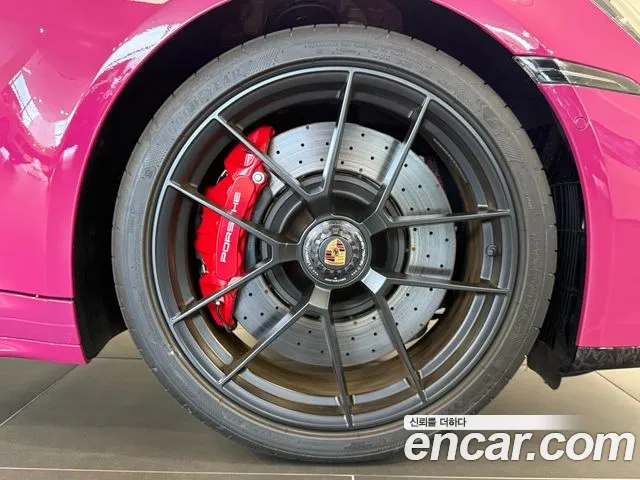 Porsche 911 2025 thumb 5