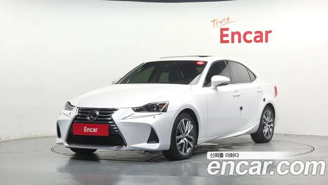 Lexus IS 200t 2016 thumb 3
